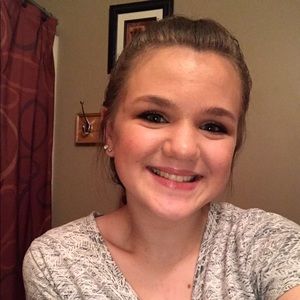 Meet your Posher, Alli